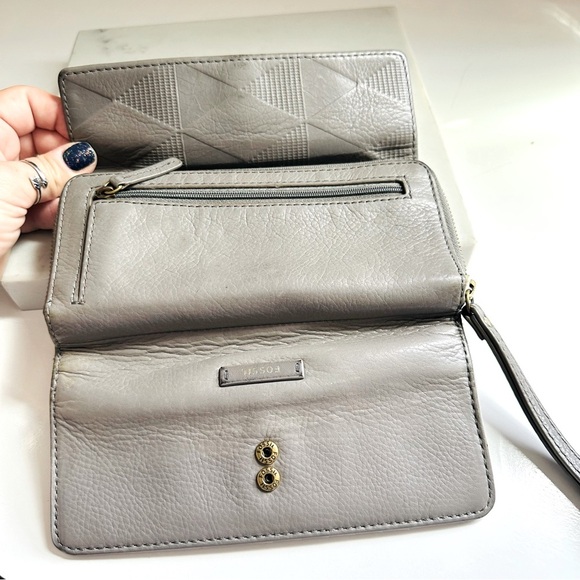 Fossil Gray Large Leather Wallet - Picture 6 of 11